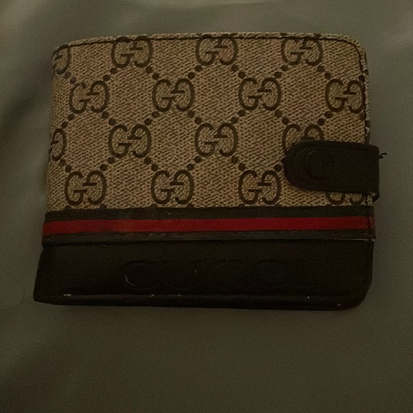 Gucci wallet